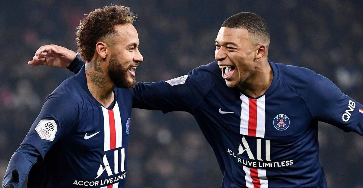 aoa体育视频-拜仁慕尼黑力克巴黎，半决赛通行证握手(2021拜仁慕尼黑vs巴黎圣日耳曼回放)