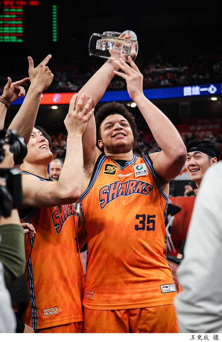 江苏男篮再战胜对手,依靠稳定发挥取得胜利的简单介绍 江苏男篮再战胜对手,依靠稳定发挥取得胜利的简单介绍