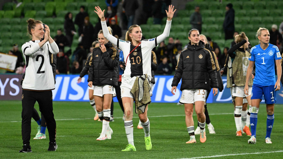 关于德国女足球员训练备战国际赛事信心百倍的信息 关于德国女足球员训练备战国际赛事信心百倍的信息