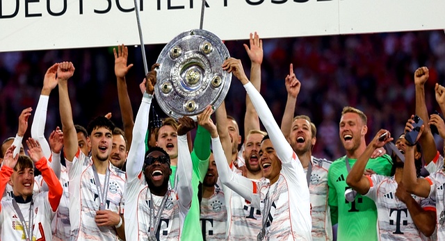 弗赖堡主场实现逆转,豪取分 弗赖堡主场实现逆转,豪取分