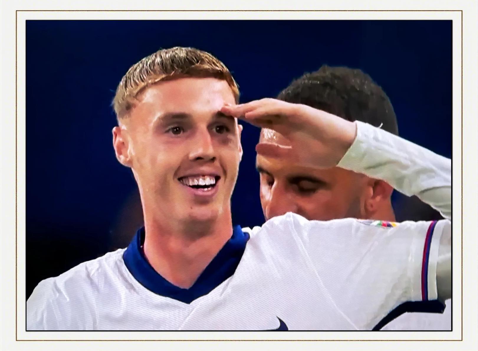 aoa体育新闻-西班牙选手惊险逆转成功晋级