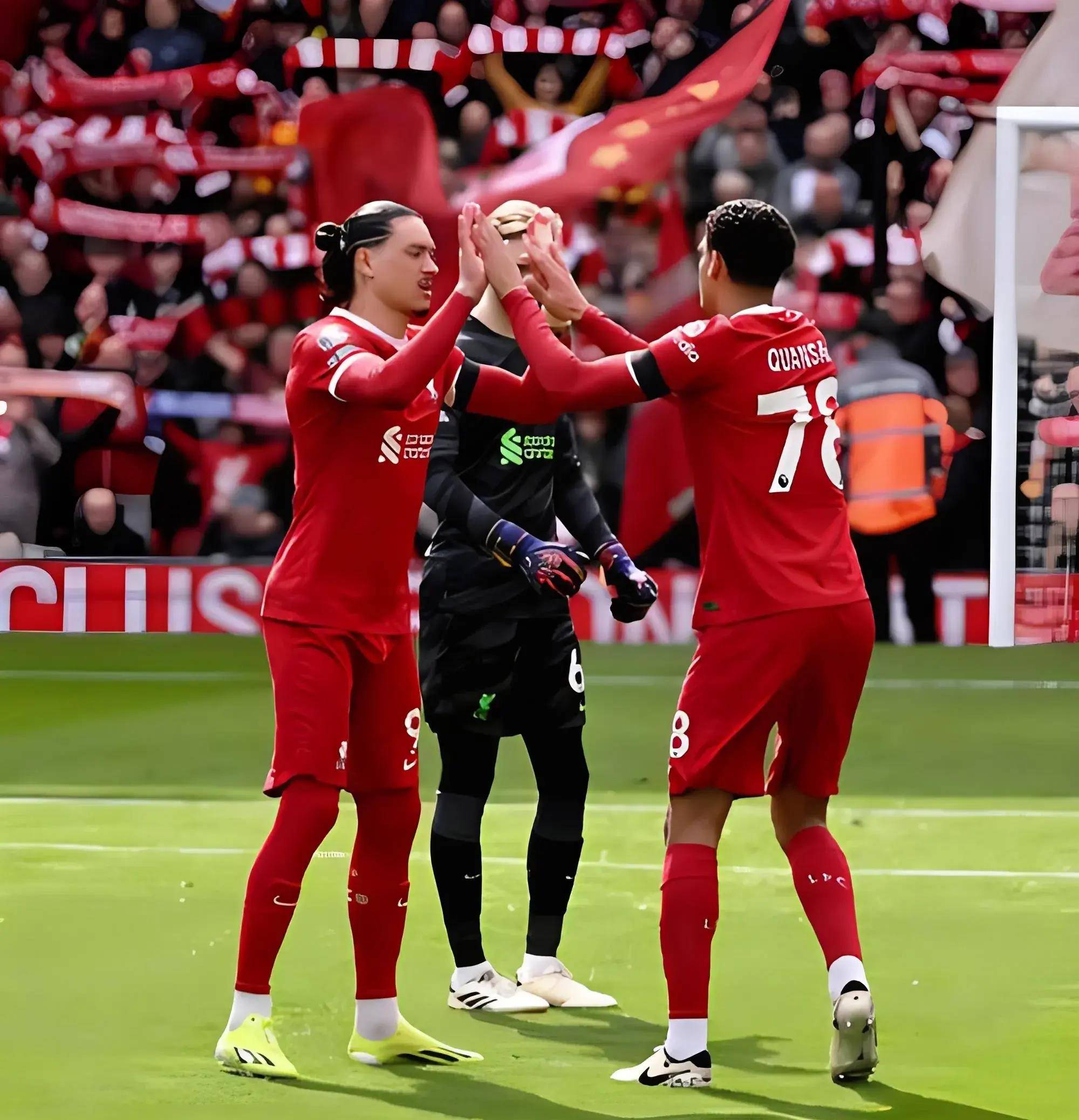 关于利物浦球迷现场助威,激发球队夺冠斗志的信息 关于利物浦球迷现场助威,激发球队夺冠斗志的信息