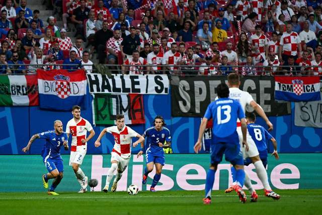 包含瑞典对克罗地亚,斗智斗勇争夺小组第二的词条 包含瑞典对克罗地亚,斗智斗勇争夺小组第二的词条