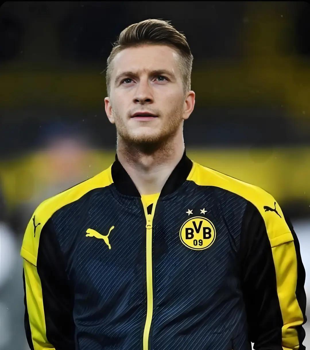 伊斯科在球场上表现稳定,成为皇马攻击核心 伊斯科在球场上表现稳定,成为皇马攻击核心