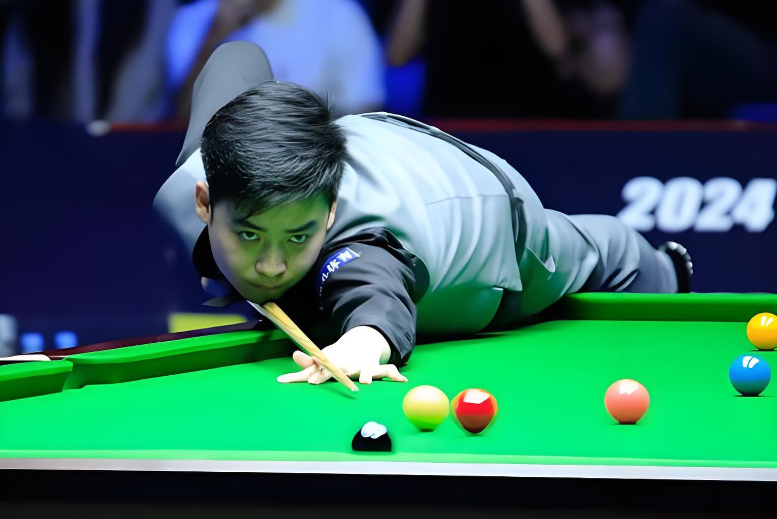 一位实力派球员在比赛中崭露头角 一位实力派球员在比赛中崭露头角