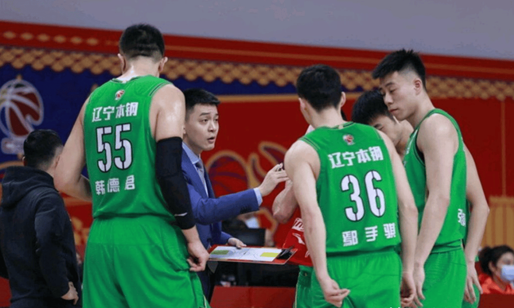 巧夺比赛胜利,球队雄心勃勃风采十足的简单介绍 巧夺比赛胜利,球队雄心勃勃风采十足的简单介绍