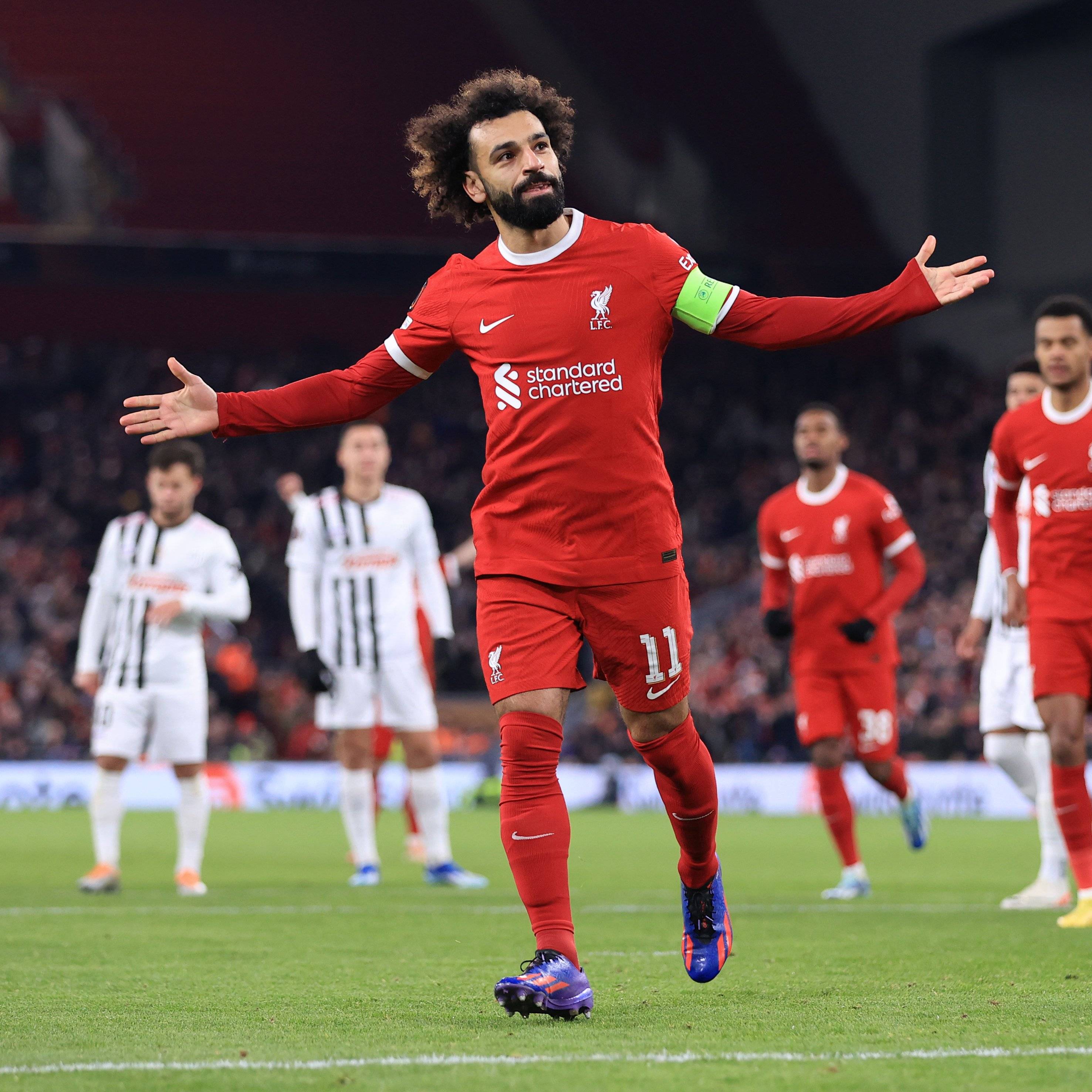 利物浦再战巴黎,萨拉赫梅开二度领先球队 利物浦再战巴黎,萨拉赫梅开二度领先球队