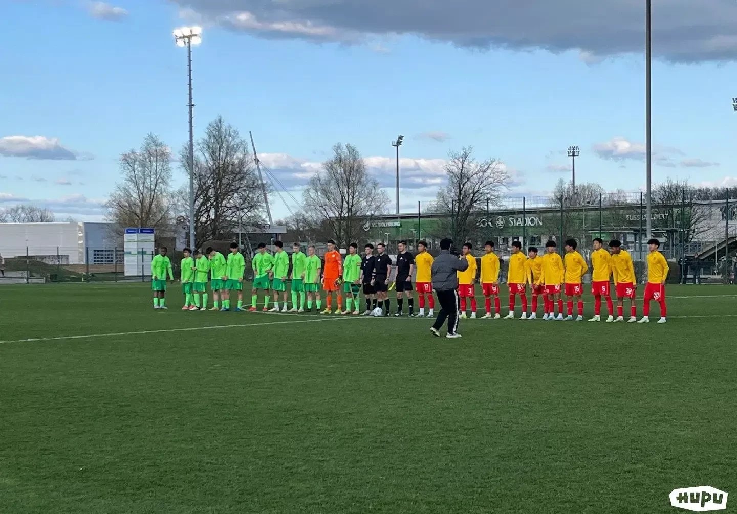 包含沃尔夫斯堡球员集体放假,调整状态备战的词条 包含沃尔夫斯堡球员集体放假,调整状态备战的词条