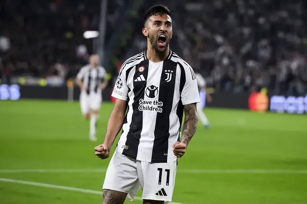 尤文图斯边锋突破带动球队攻势 尤文图斯边锋突破带动球队攻势