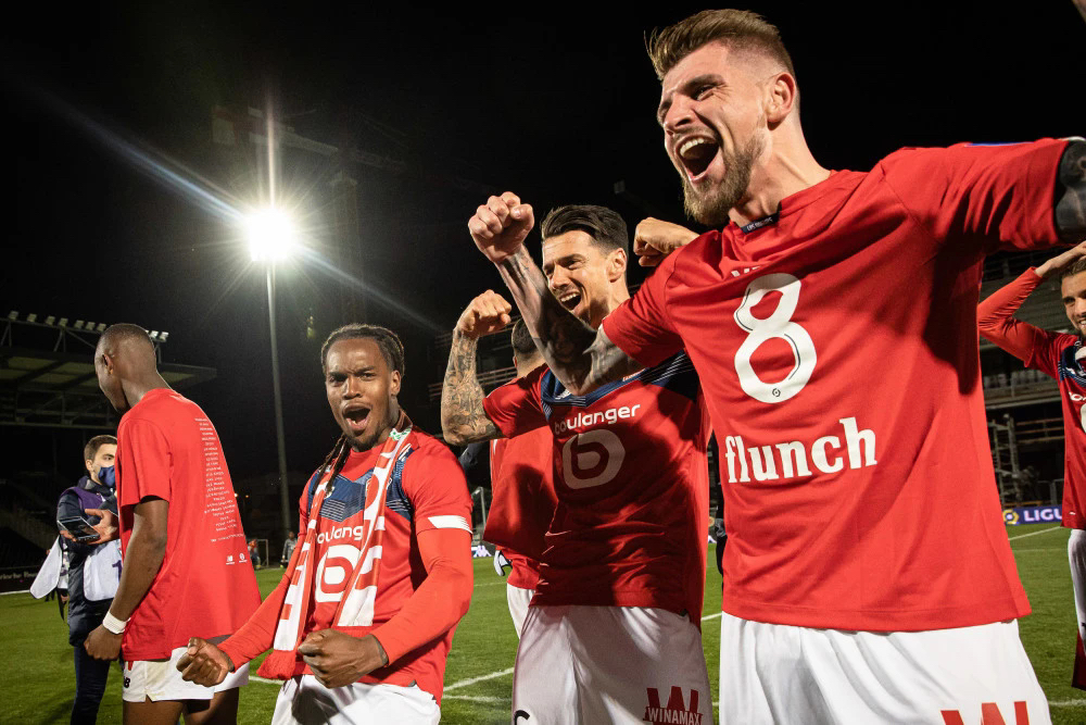 包含最热：布拉格斯拉维亚神勇晋级，欧冠半决赛！的词条