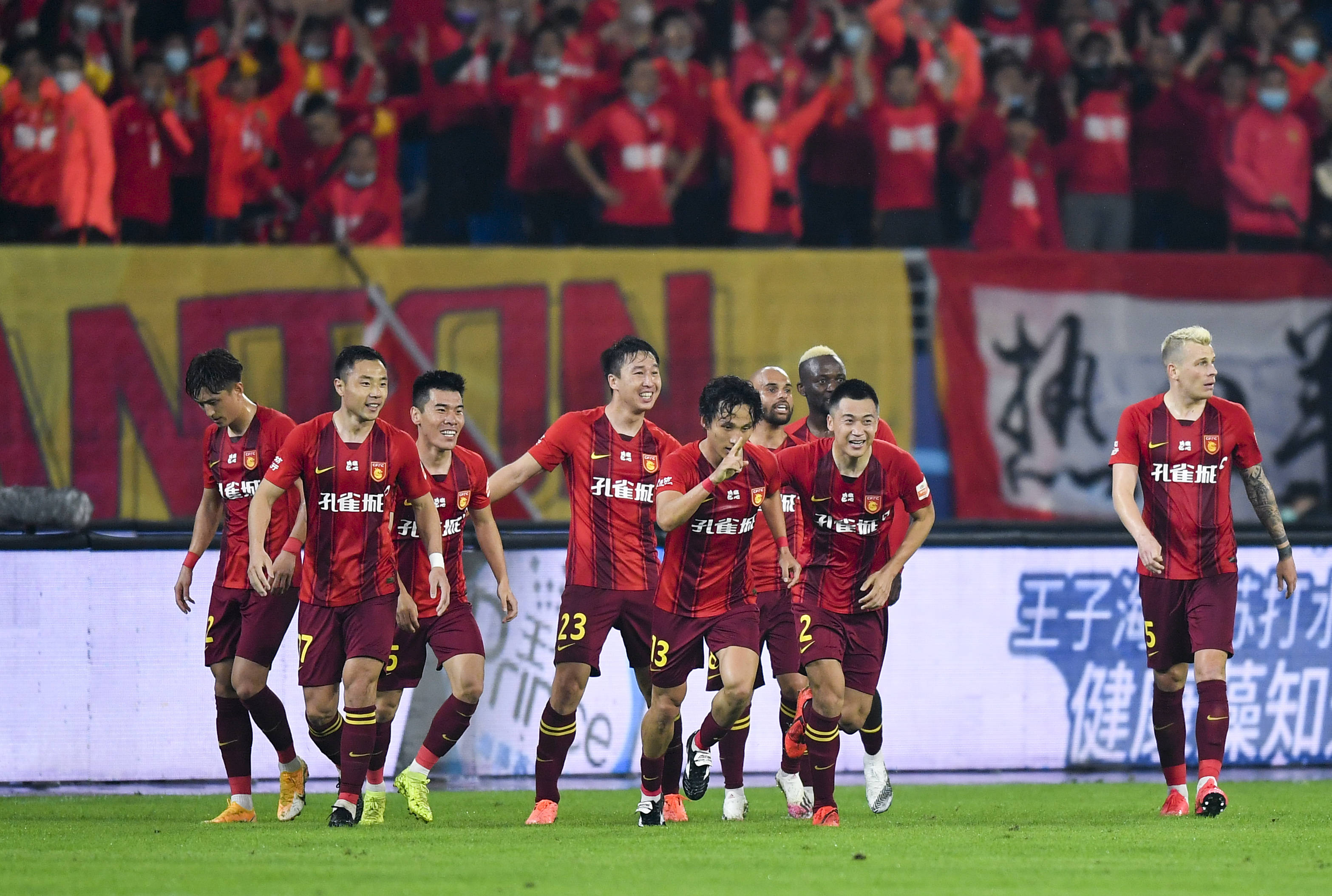 包含精彩对决:恒大PK华夏看谁能展现最佳状态?的词条 包含精彩对决:恒大PK华夏看谁能展现最佳状态?的词条