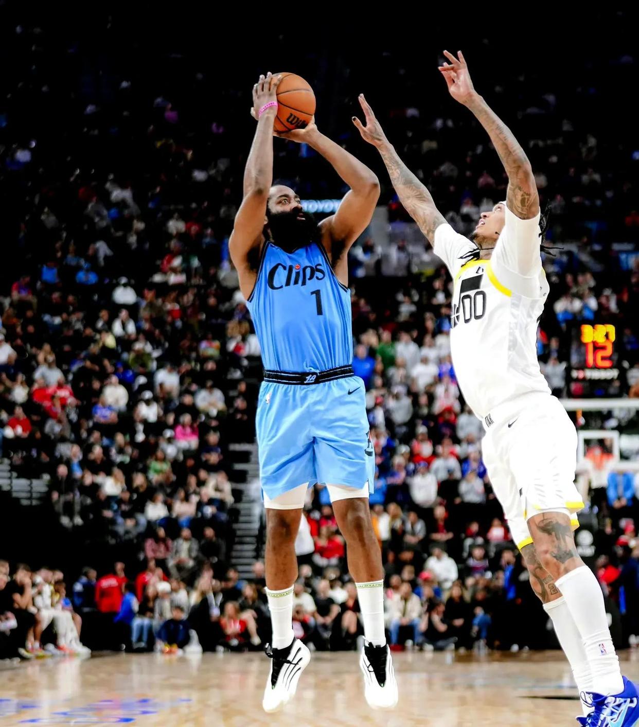 快船横扫开拓者,晋级西部半决赛 快船横扫开拓者,晋级西部半决赛