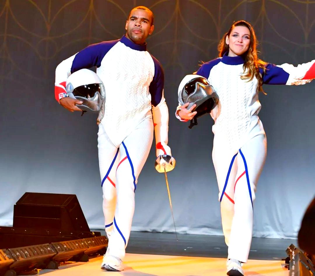 英国选手在击剑项目中夺得金牌 英国选手在击剑项目中夺得金牌