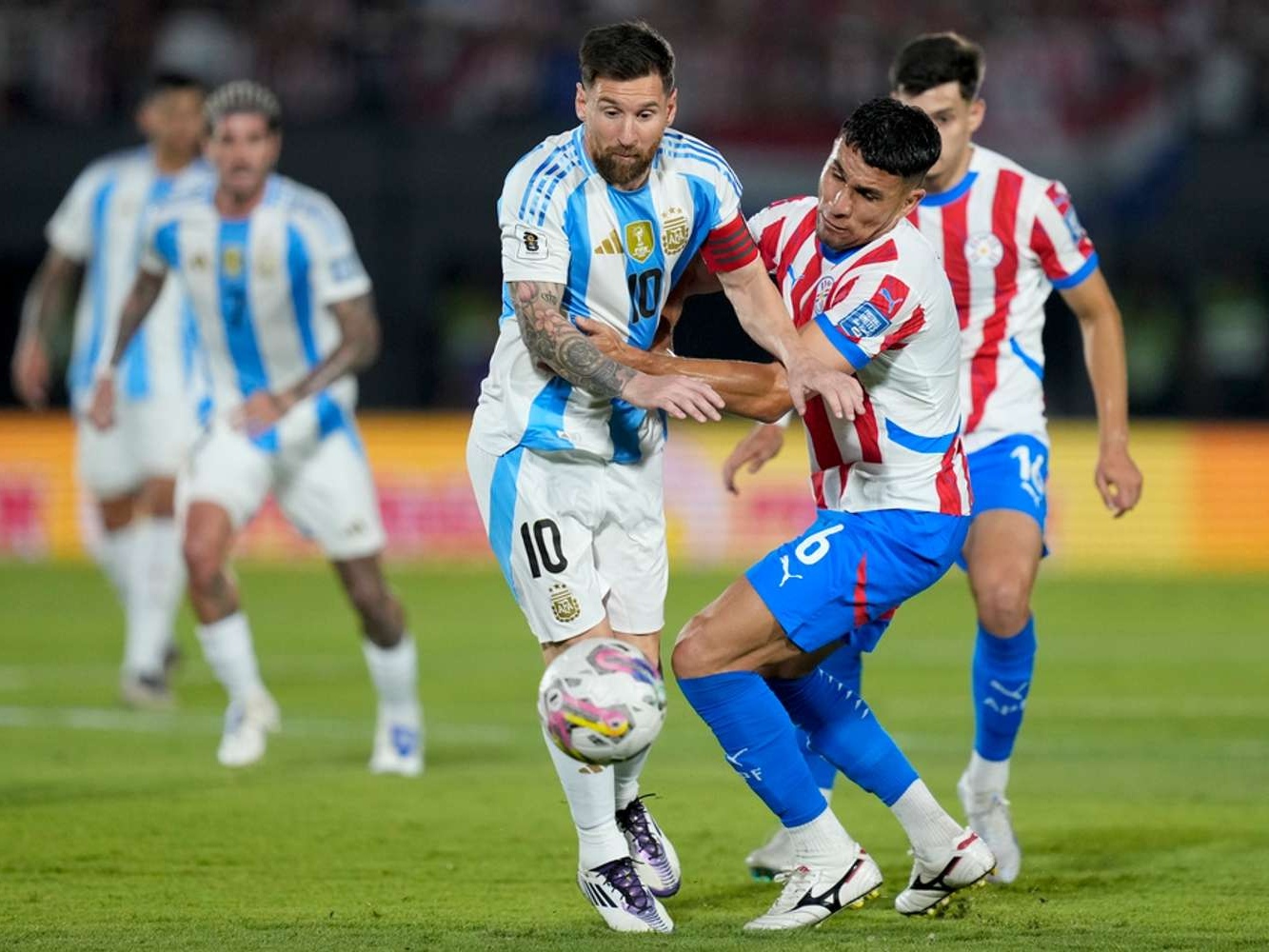 南美球队在半决赛中展现团队默契