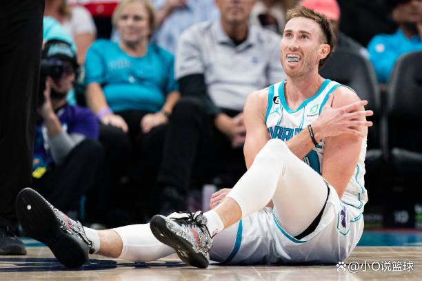 aoa体育娱乐-黄蜂福克斯砍下新赛季最佳数据的简单介绍