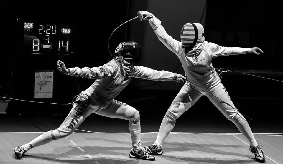 aoa体育娱乐-星光熠熠！击剑选手闪耀赛场的简单介绍